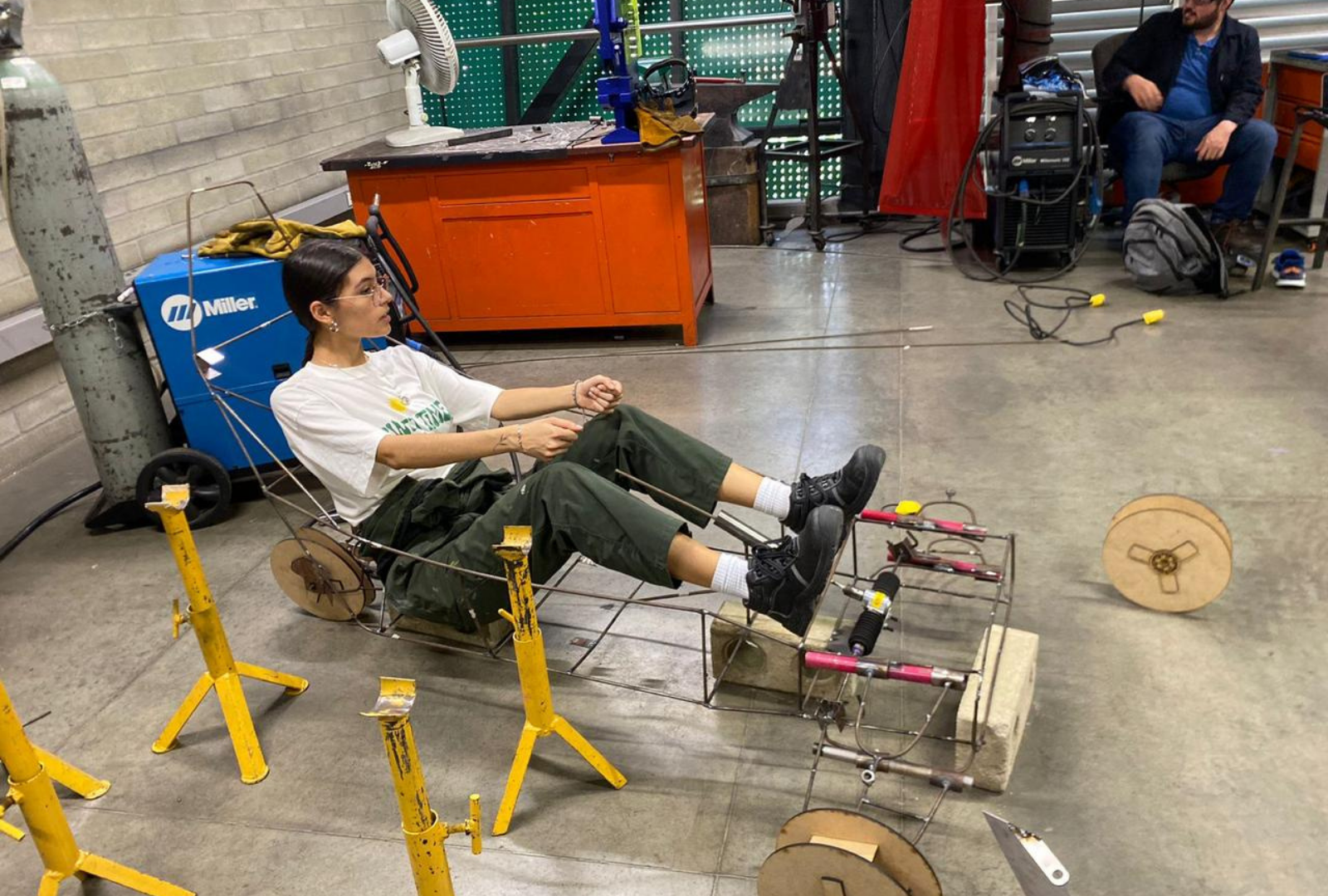 Probando la posición de frenado en la estructura del chasis